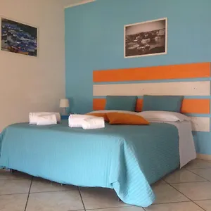 Couette-café Platamone, Catane